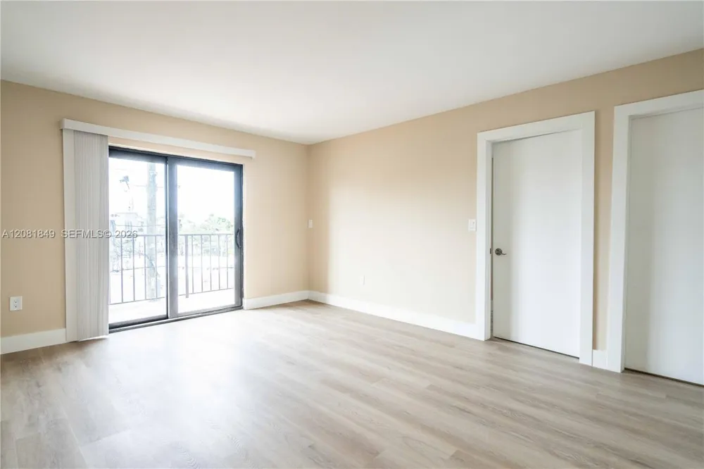6960 Rue Vendome #402 Miami Beach, FL 33141