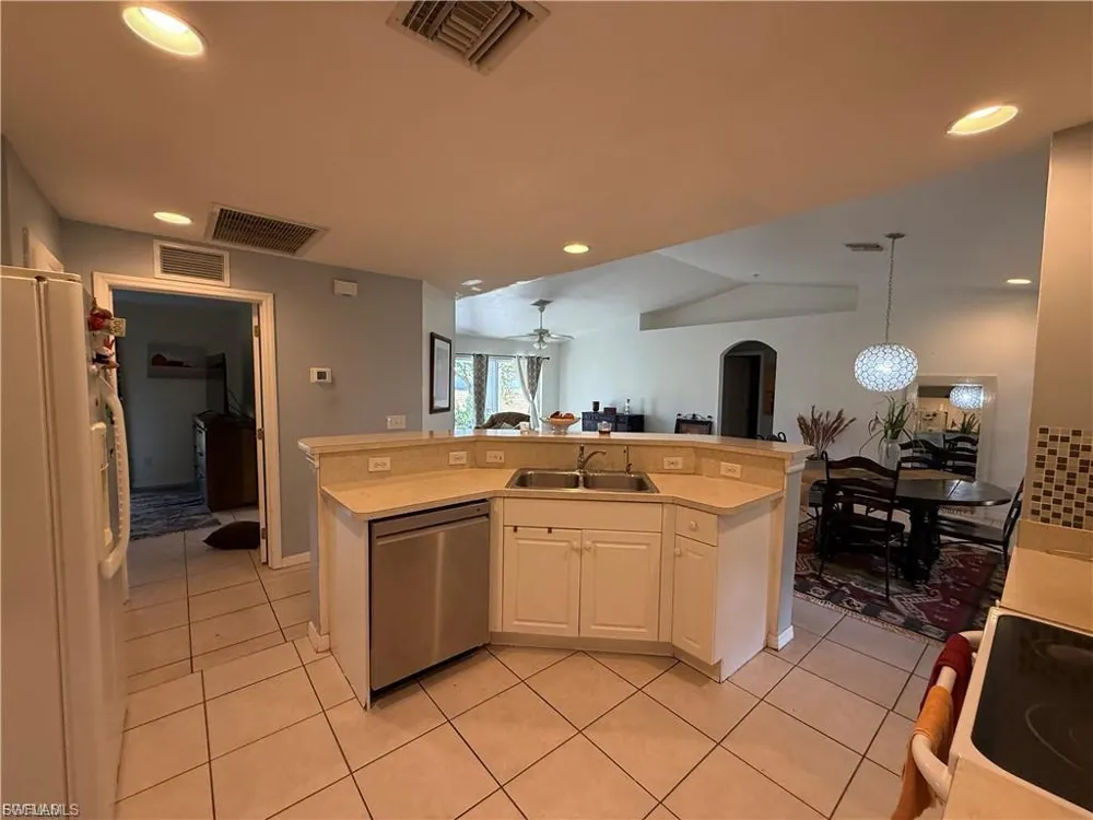2837 NW 21st Avenue Cape Coral, FL 33993