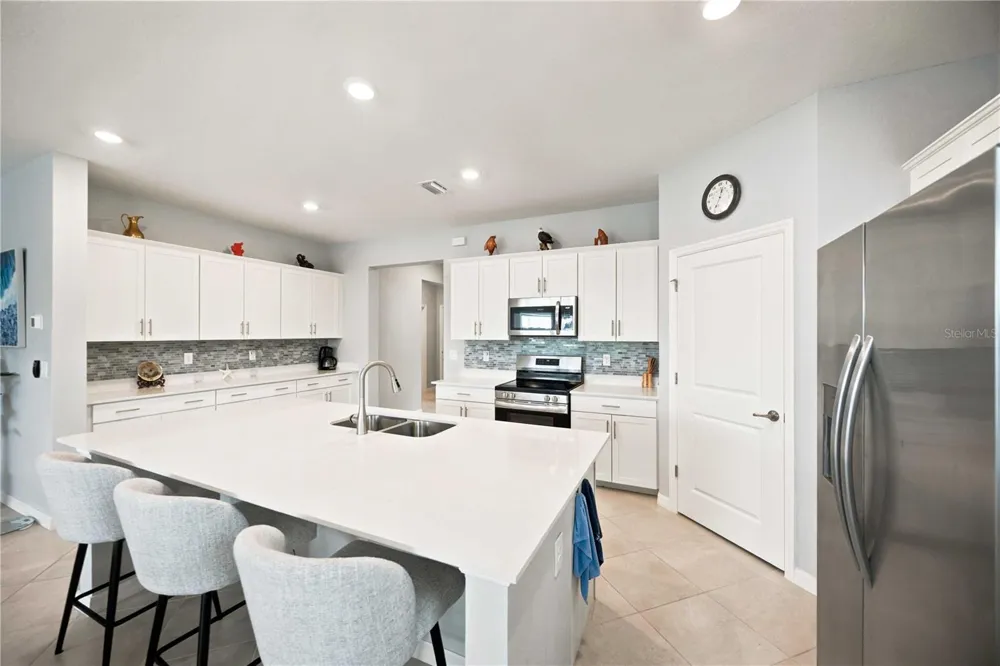 19110 MOSCATO COURT Venice, FL 34293