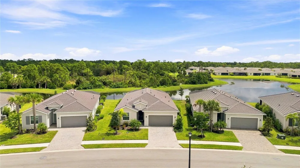 19110 MOSCATO COURT Venice, FL 34293