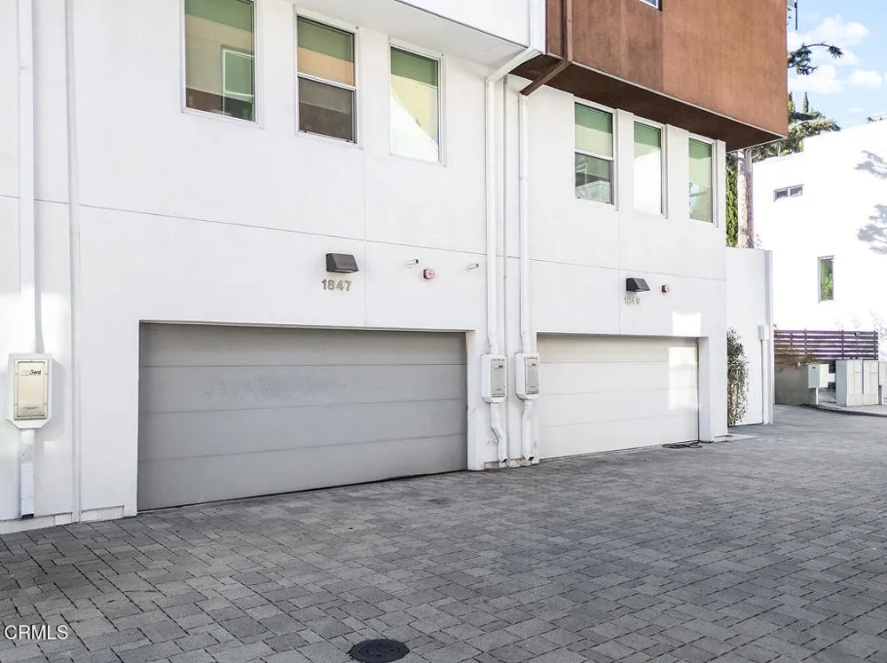 1847 Silent Era Drive Los Angeles, CA 90026