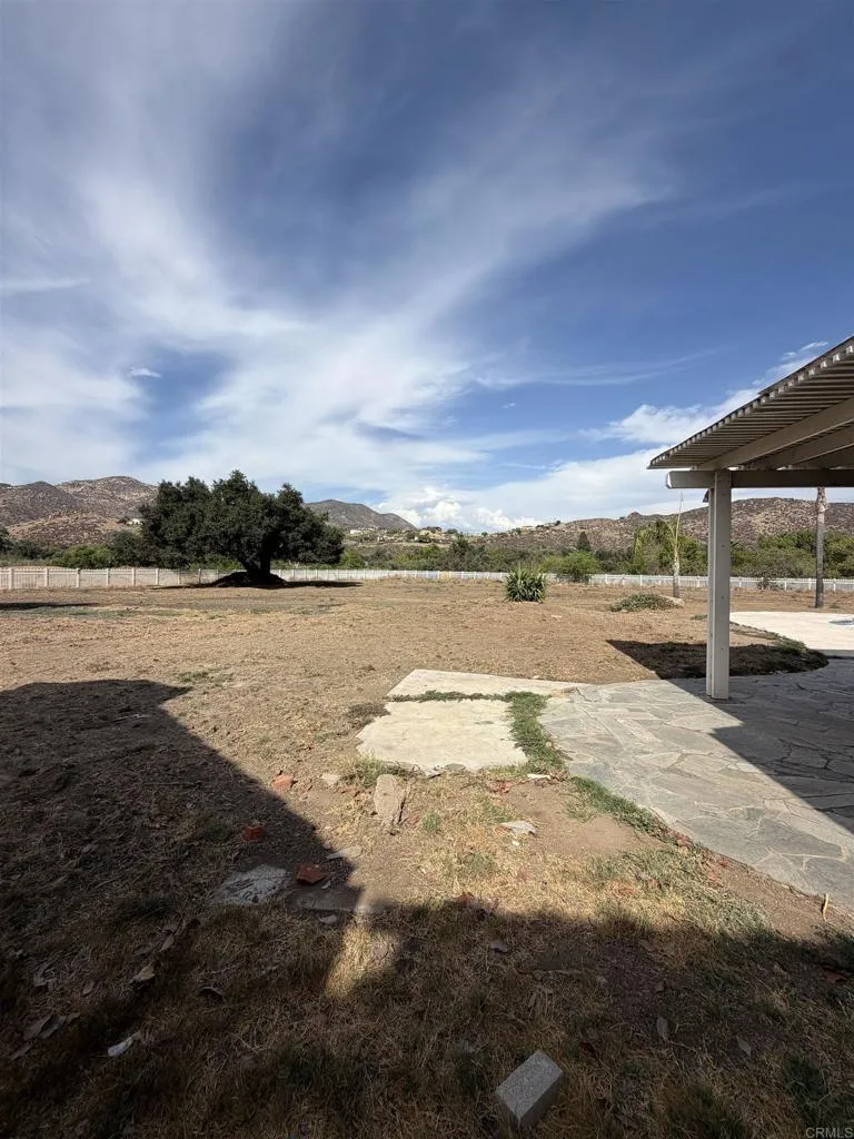 1555 Willow Glen Dr. El Cajon, CA 92019