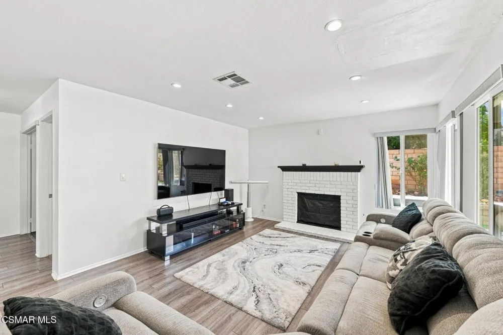 39749 Gorham Lane Palmdale, CA 93551