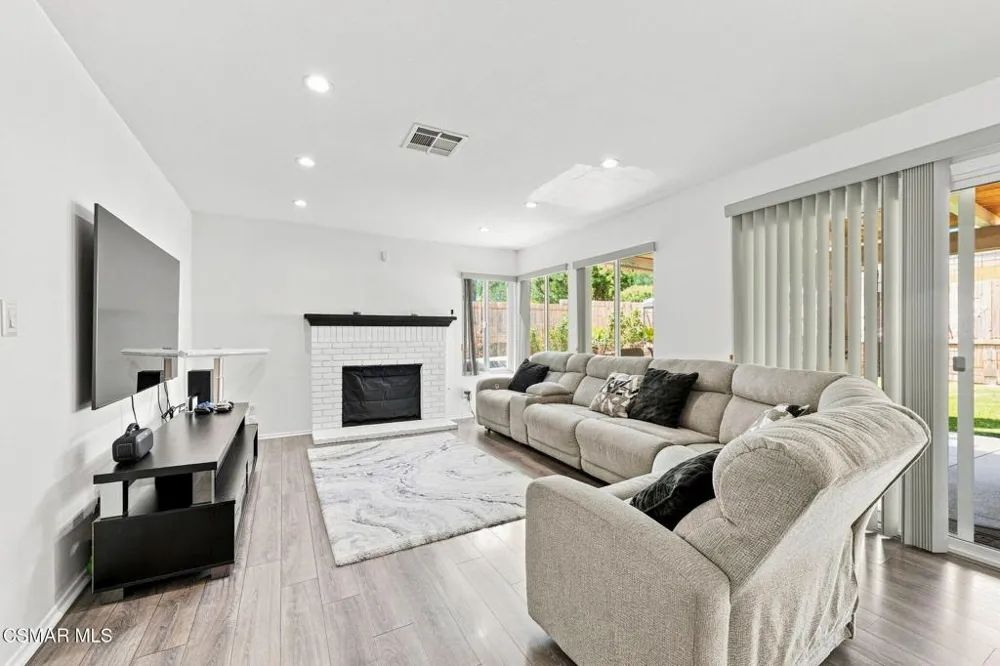 39749 Gorham Lane Palmdale, CA 93551