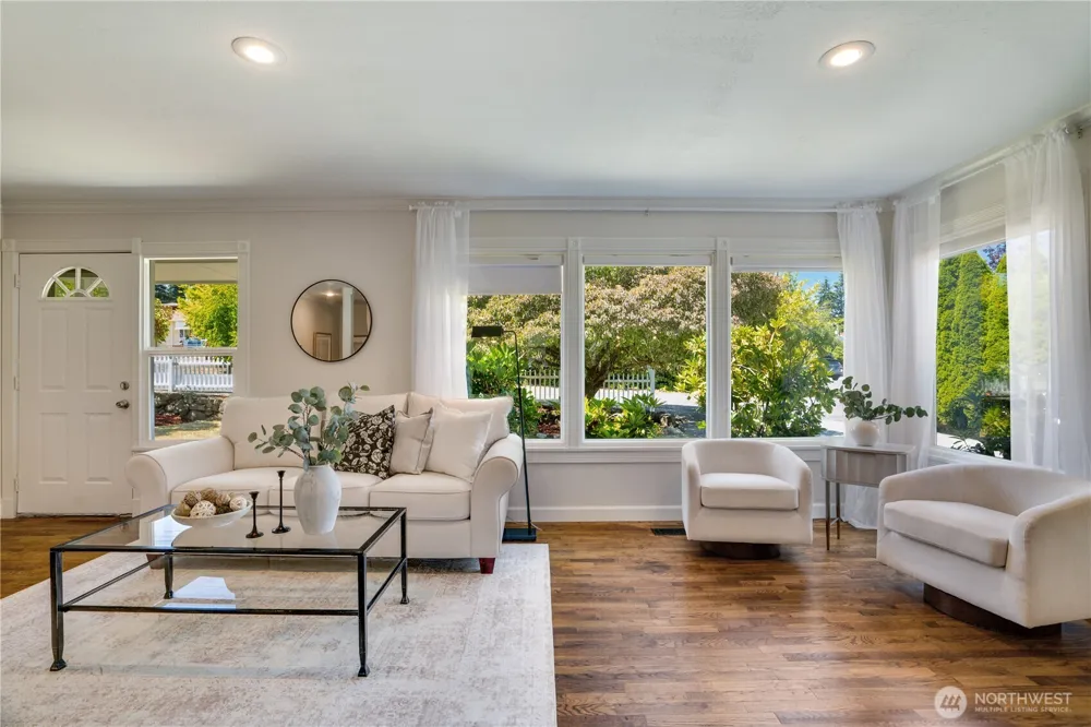 3307 Heather Place W University Place, WA 98466