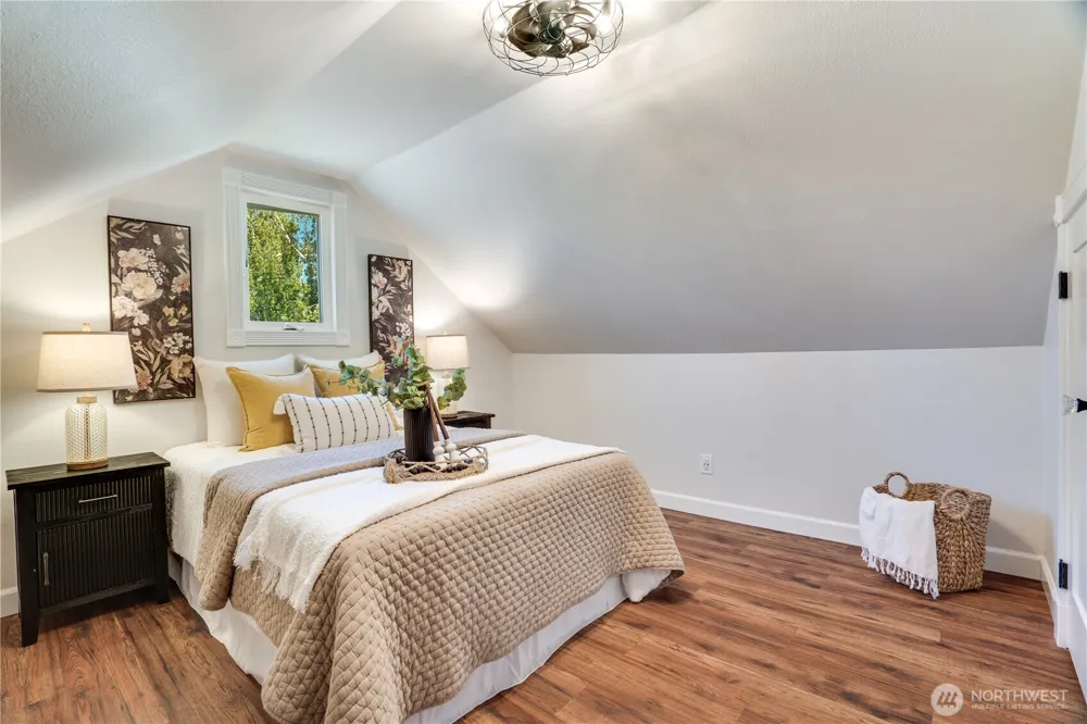 3307 Heather Place W University Place, WA 98466