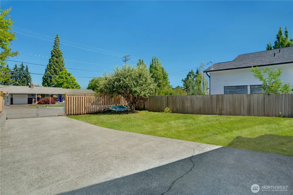 3307 Heather Place W University Place, WA 98466
