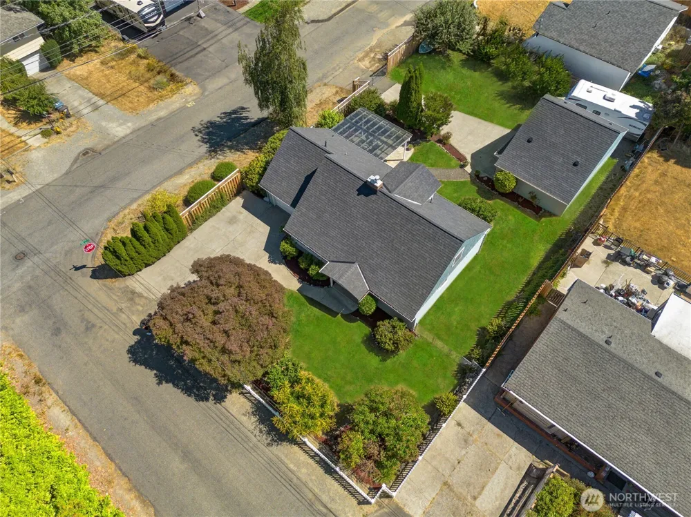 3307 Heather Place W University Place, WA 98466