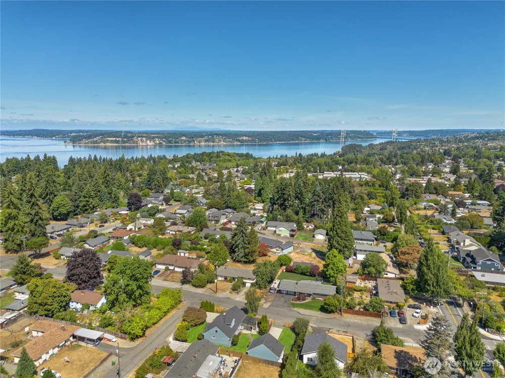 3307 Heather Place W University Place, WA 98466
