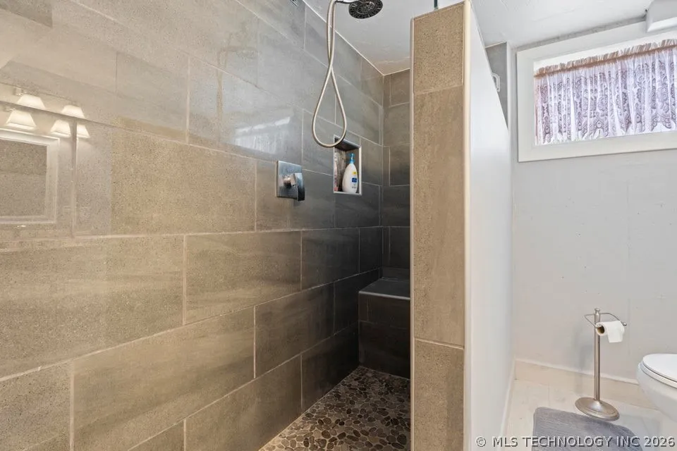 8823 Keller Road Grove, OK 74344