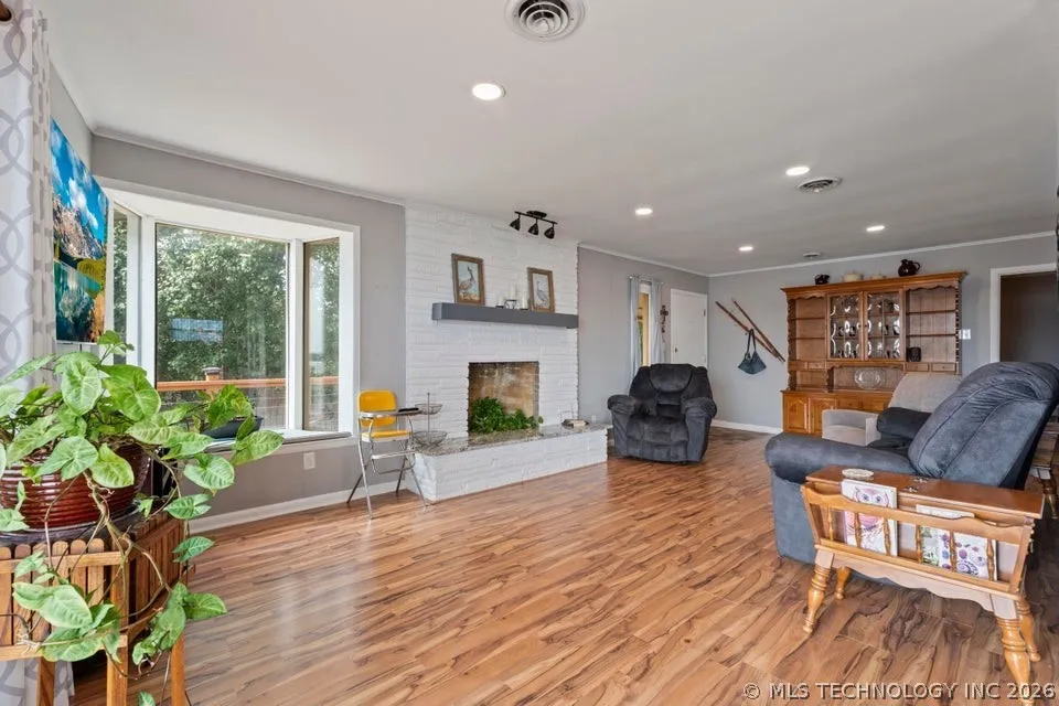 8823 Keller Road Grove, OK 74344