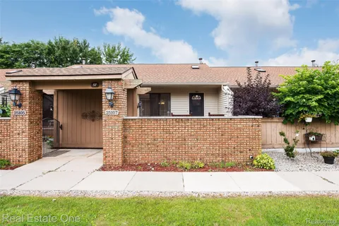 25107 Hamilton Court #4