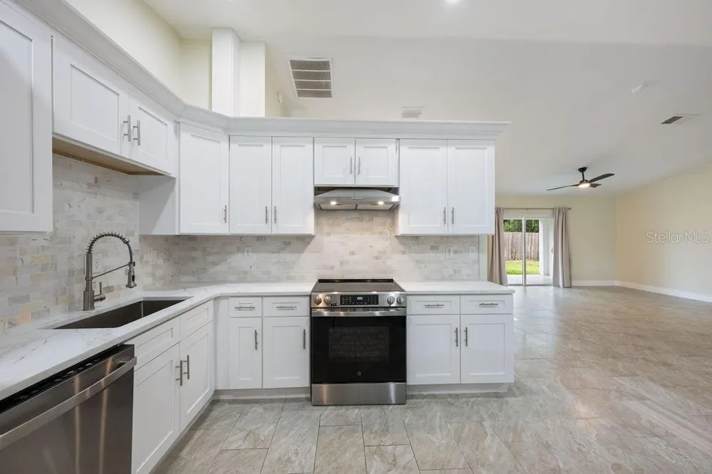 54 DORSET DRIVE Kissimmee, FL 34758