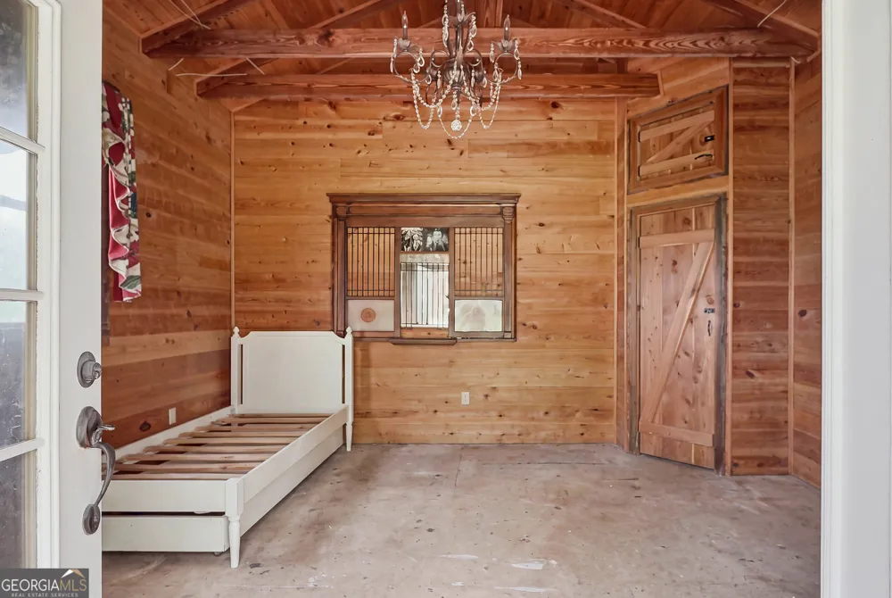 2431 Tarva RD Albany, GA 31721