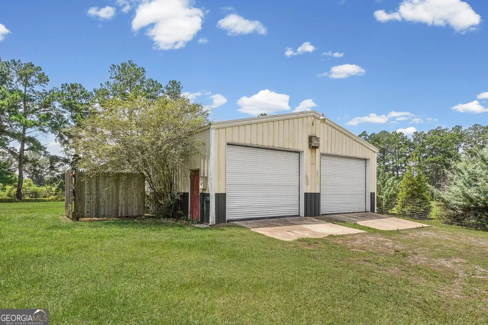 2431 Tarva RD Albany, GA 31721