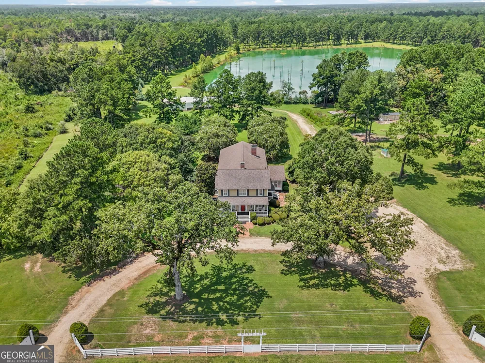2431 Tarva RD Albany, GA 31721