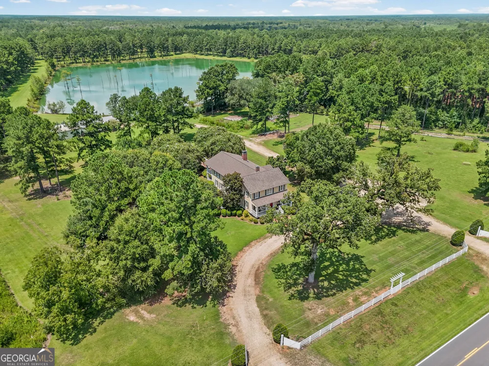 2431 Tarva RD Albany, GA 31721