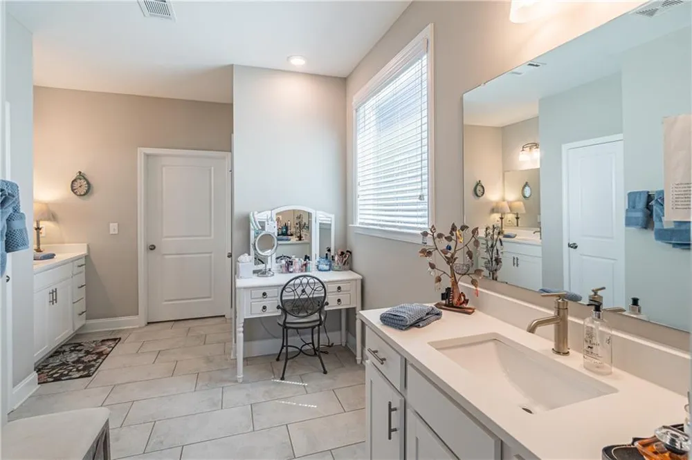 5107 Watchmans Cove Gainesville, GA 30504