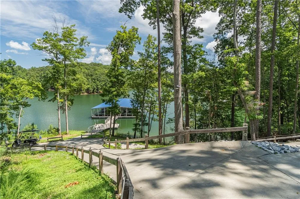 5107 Watchmans Cove Gainesville, GA 30504