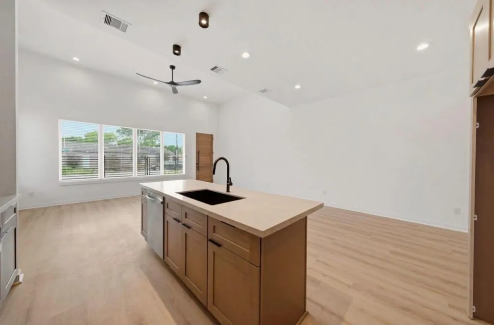 8203 Calhoun Road #A Houston, TX 77033