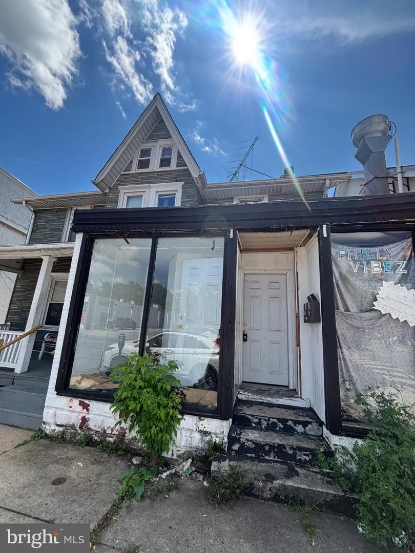 712 E LINCOLN HIGHWAY Coatesville, PA 19320