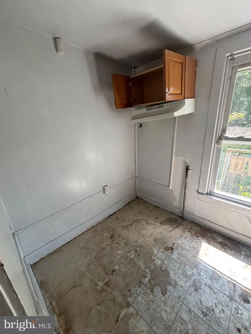 712 E LINCOLN HIGHWAY Coatesville, PA 19320