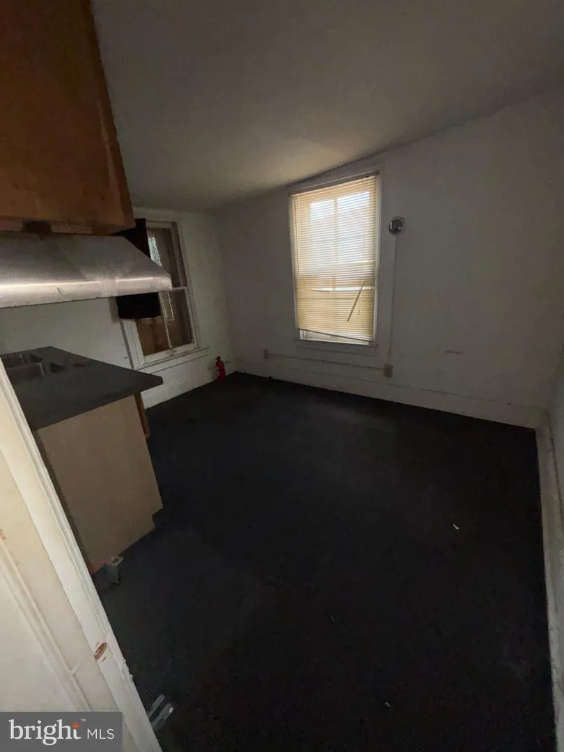 712 E LINCOLN HIGHWAY Coatesville, PA 19320