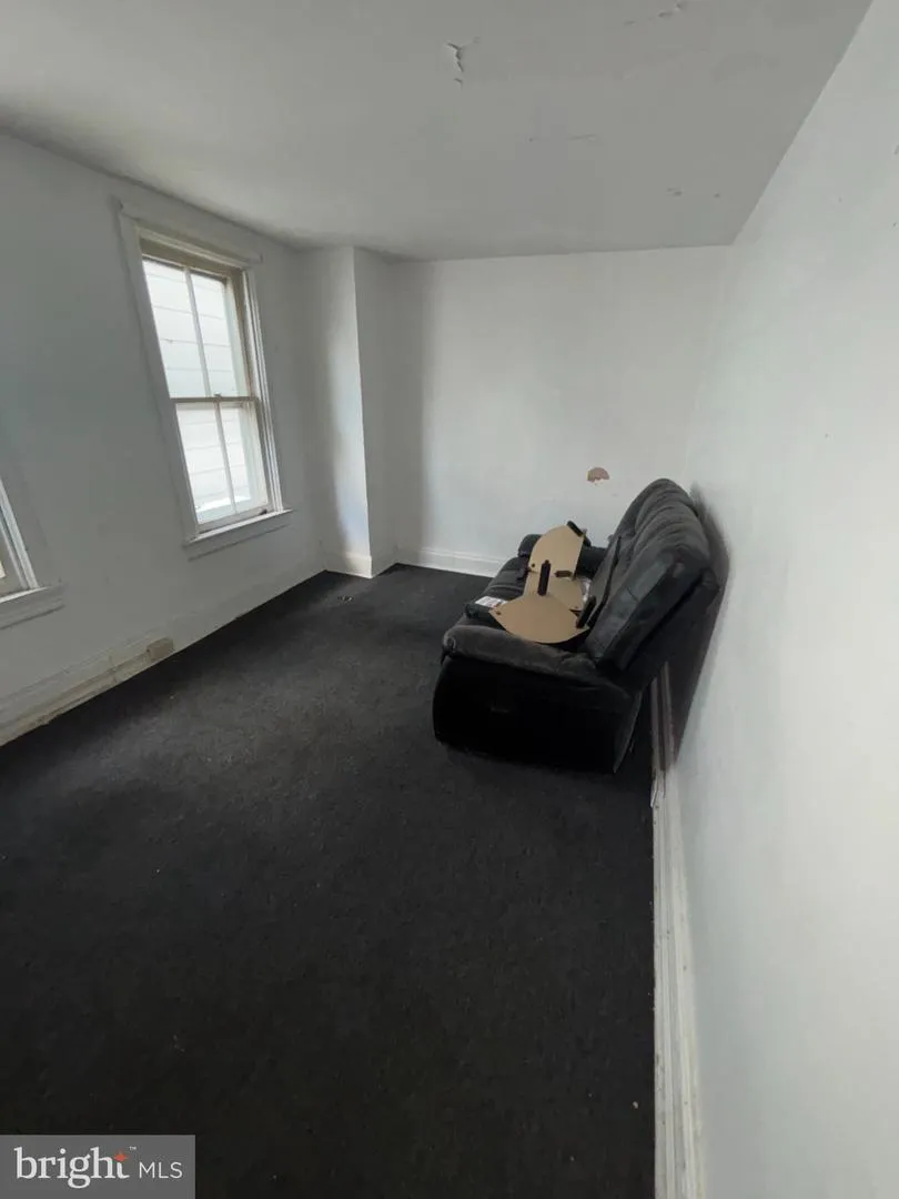 712 E LINCOLN HIGHWAY Coatesville, PA 19320