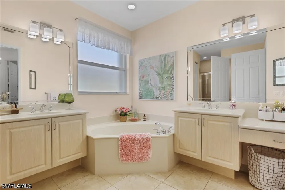 Foxworth Circle Estero, FL 33928