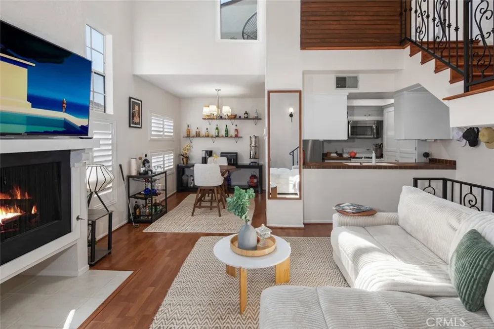 10365 Almayo Avenue #6 Los Angeles, CA 90064