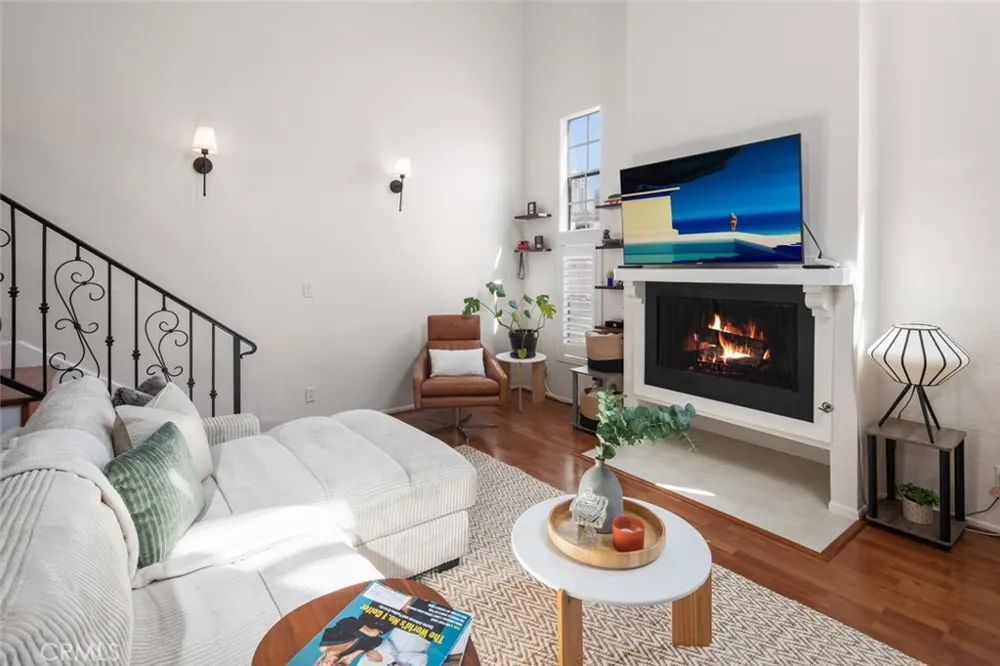 10365 Almayo Avenue #6 Los Angeles, CA 90064