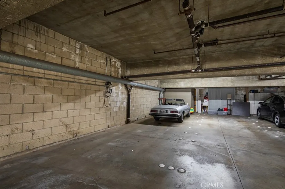 10365 Almayo Avenue #6 Los Angeles, CA 90064