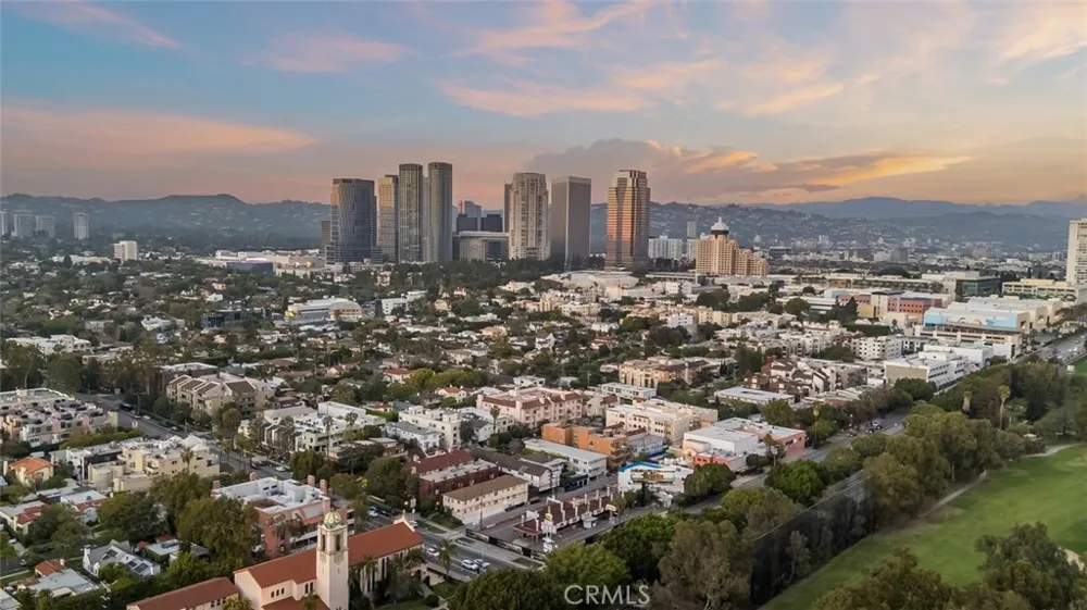 10365 Almayo Avenue #6 Los Angeles, CA 90064