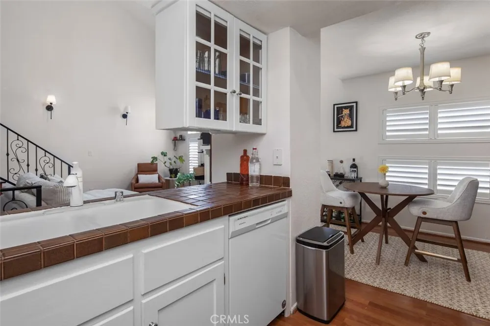 10365 Almayo Avenue #6 Los Angeles, CA 90064