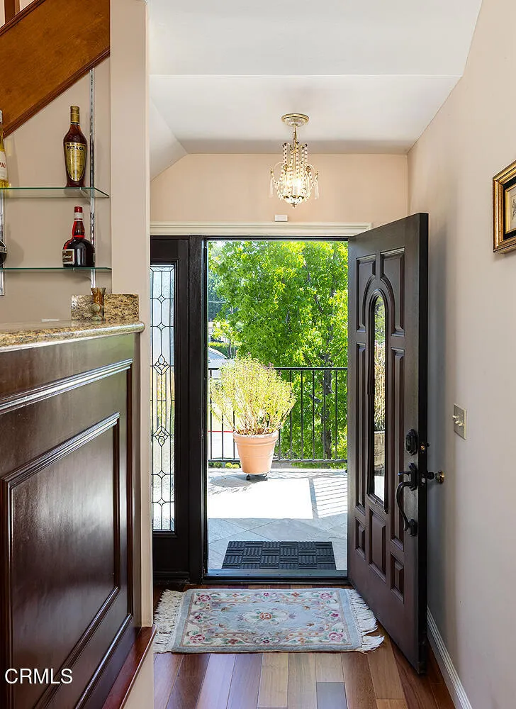 1861 Oakmont Terrace Glendale, CA 91208