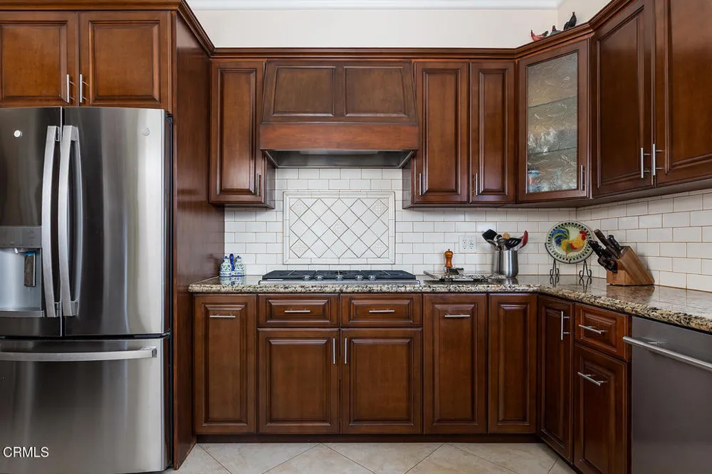 1861 Oakmont Terrace Glendale, CA 91208