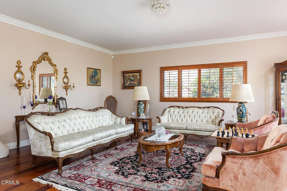 1861 Oakmont Terrace Glendale, CA 91208