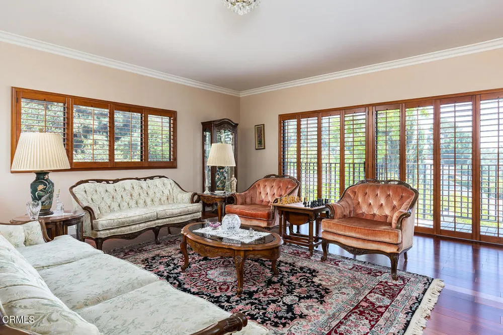 1861 Oakmont Terrace Glendale, CA 91208