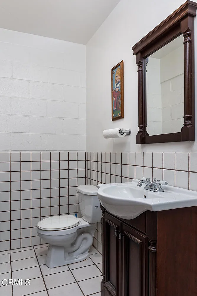 1861 Oakmont Terrace Glendale, CA 91208