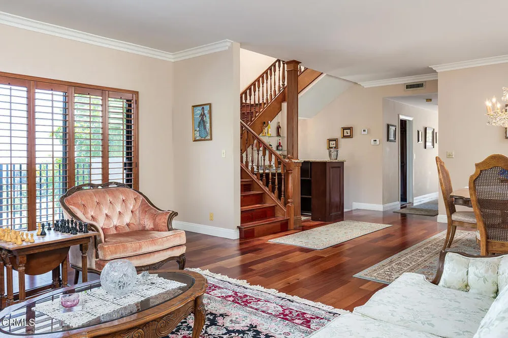 1861 Oakmont Terrace Glendale, CA 91208