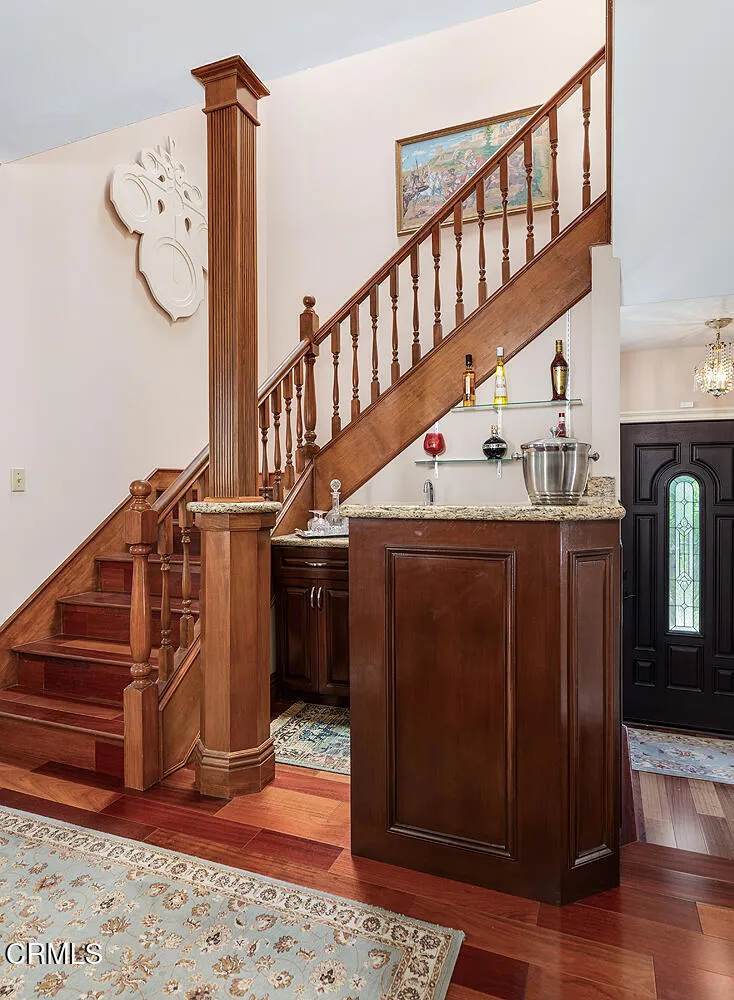 1861 Oakmont Terrace Glendale, CA 91208