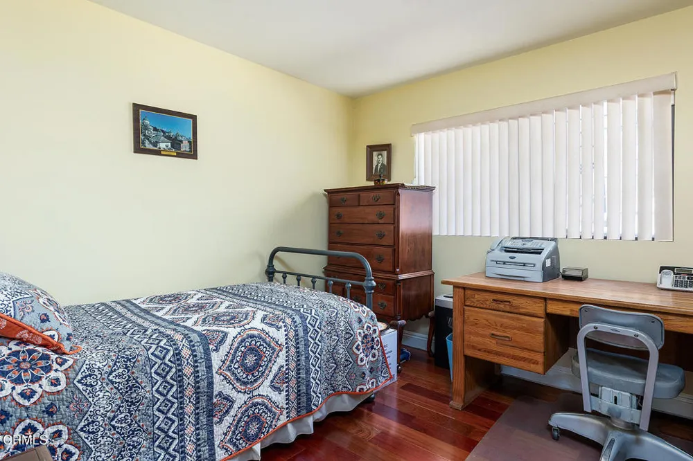 1861 Oakmont Terrace Glendale, CA 91208