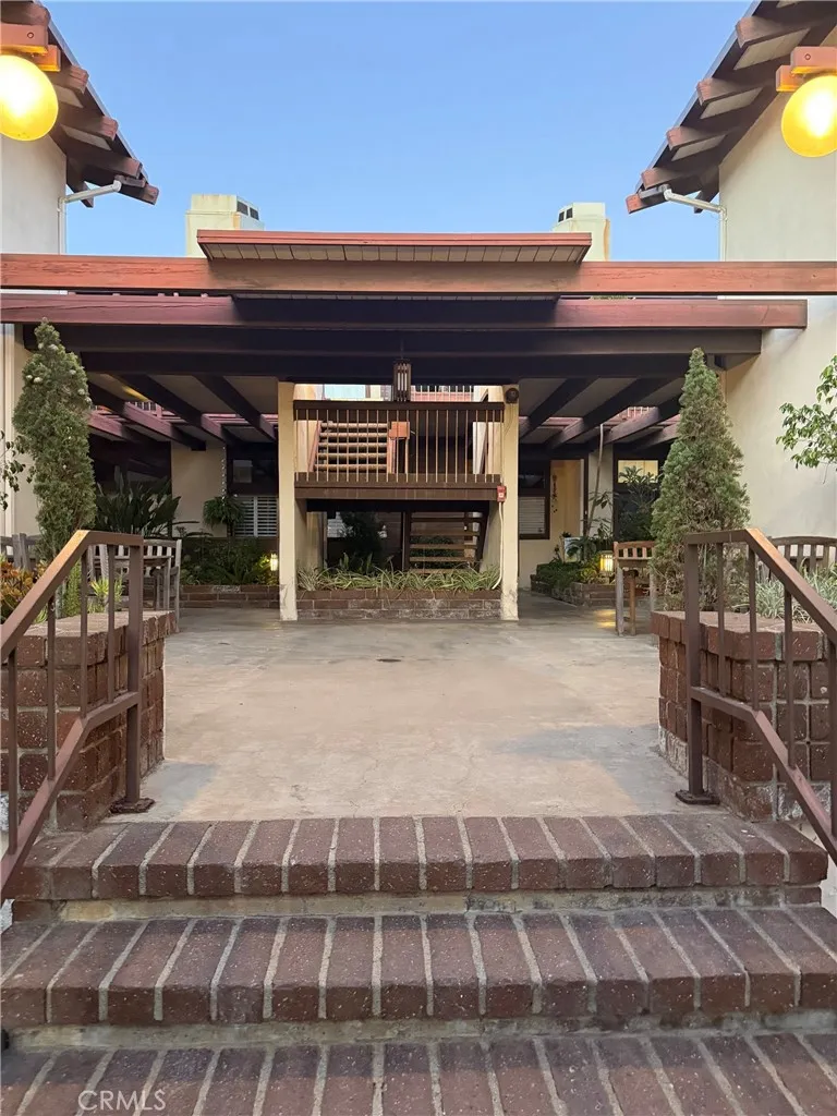 2322 Palos Verdes W #105 Palos Verdes Estates, CA 90274