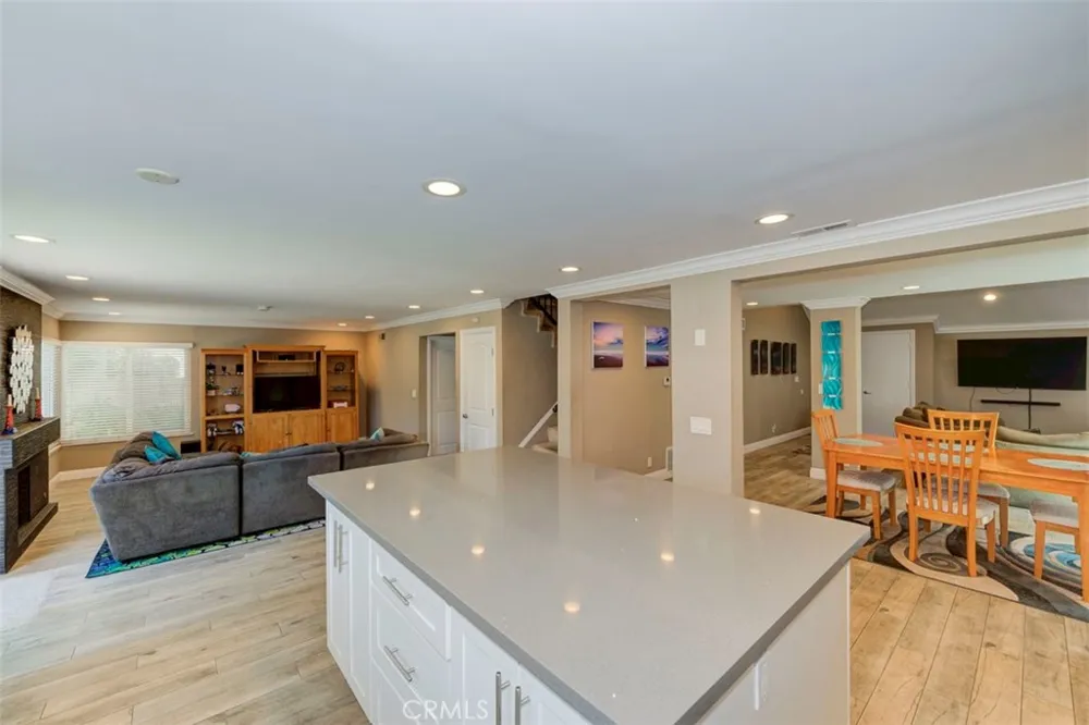 24532 Via Tonada Lake Forest, CA 92630