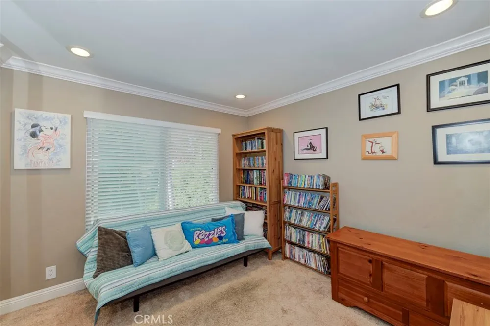 24532 Via Tonada Lake Forest, CA 92630