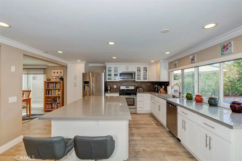 24532 Via Tonada Lake Forest, CA 92630