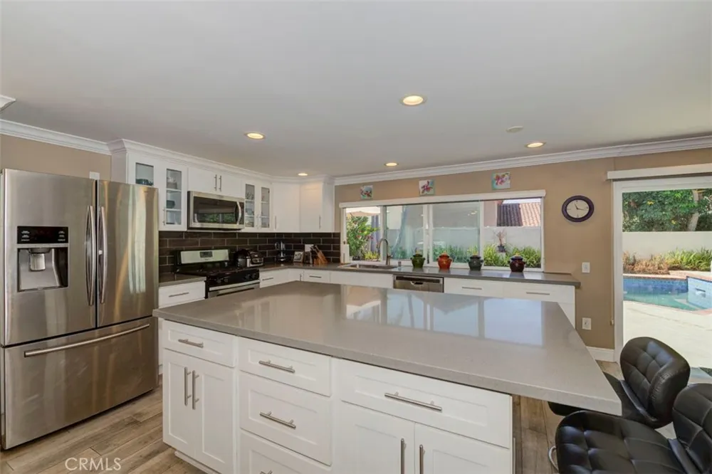 24532 Via Tonada Lake Forest, CA 92630