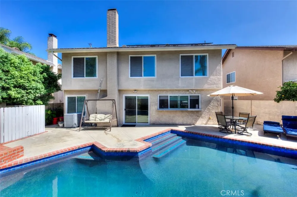 24532 Via Tonada Lake Forest, CA 92630