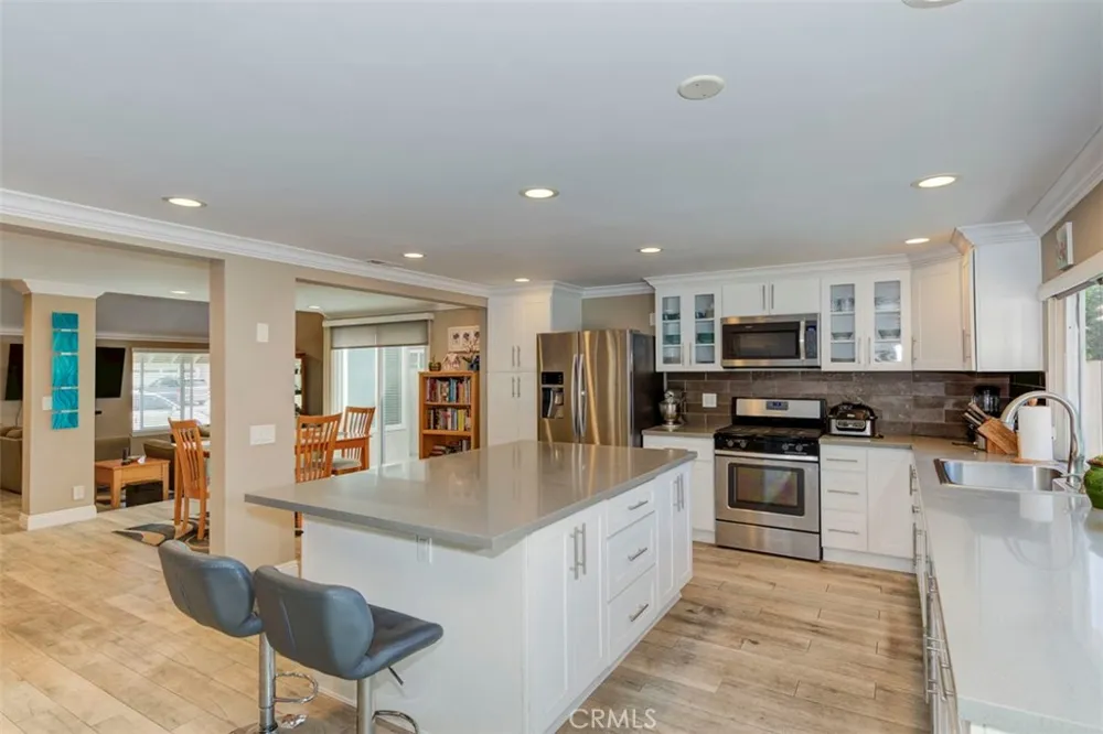 24532 Via Tonada Lake Forest, CA 92630