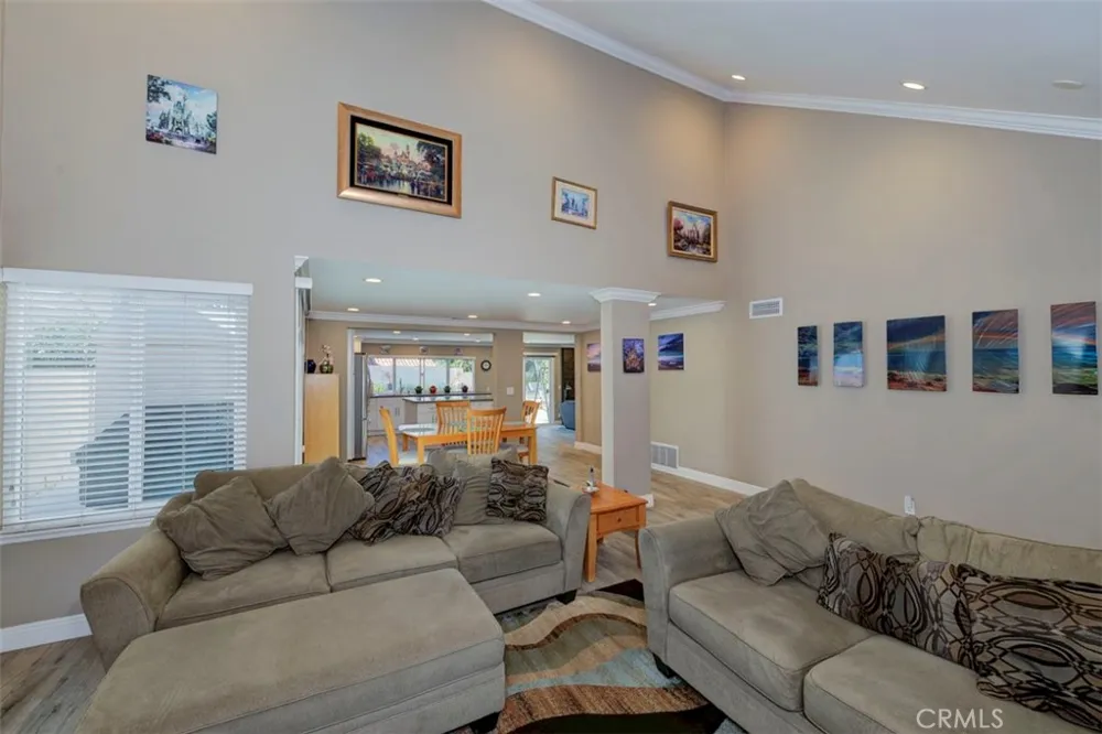 24532 Via Tonada Lake Forest, CA 92630